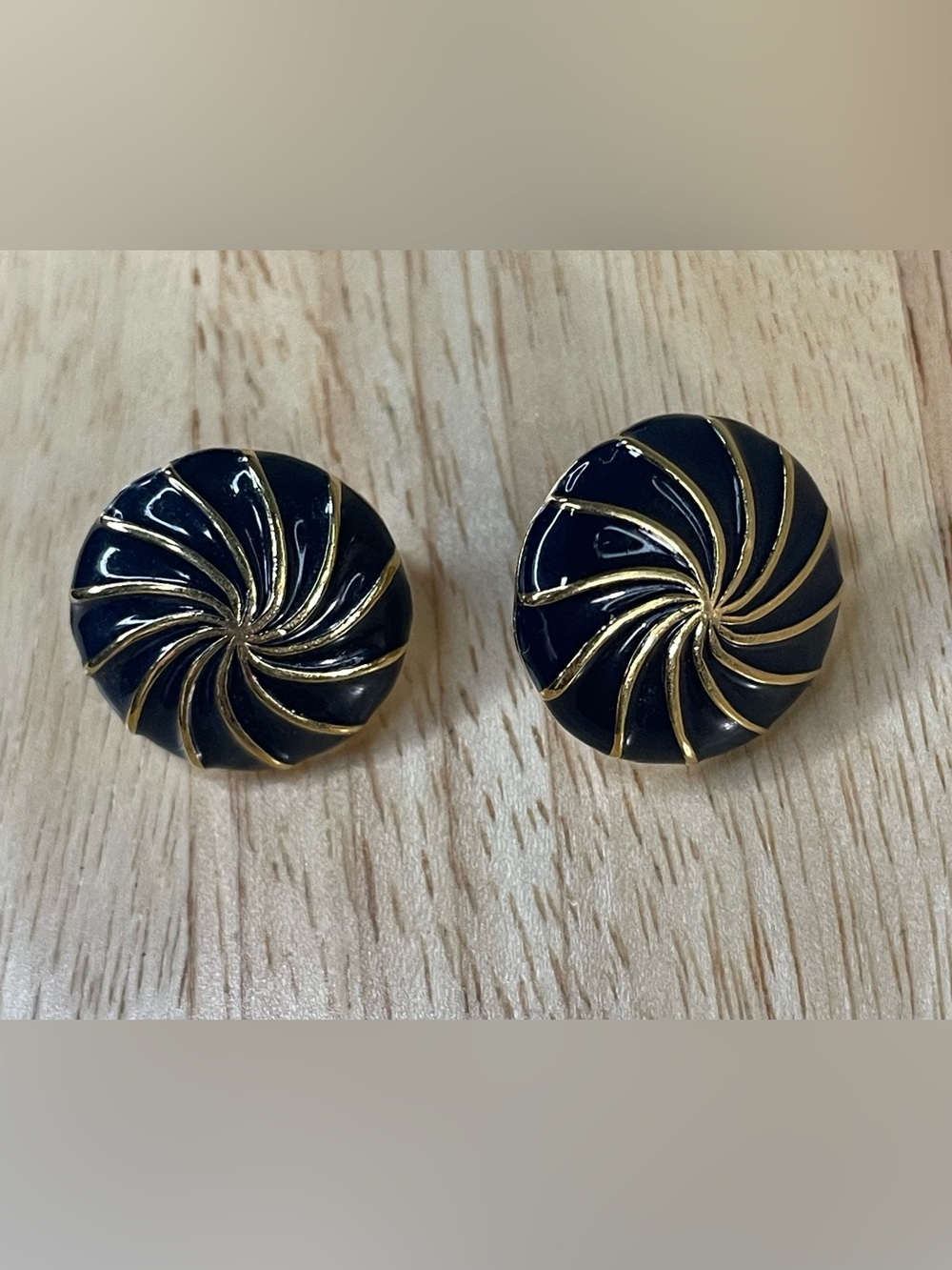 Vintage Napier Navy Blue Gold Tone Swirl Round Pierced Stud Earrings 3/4"